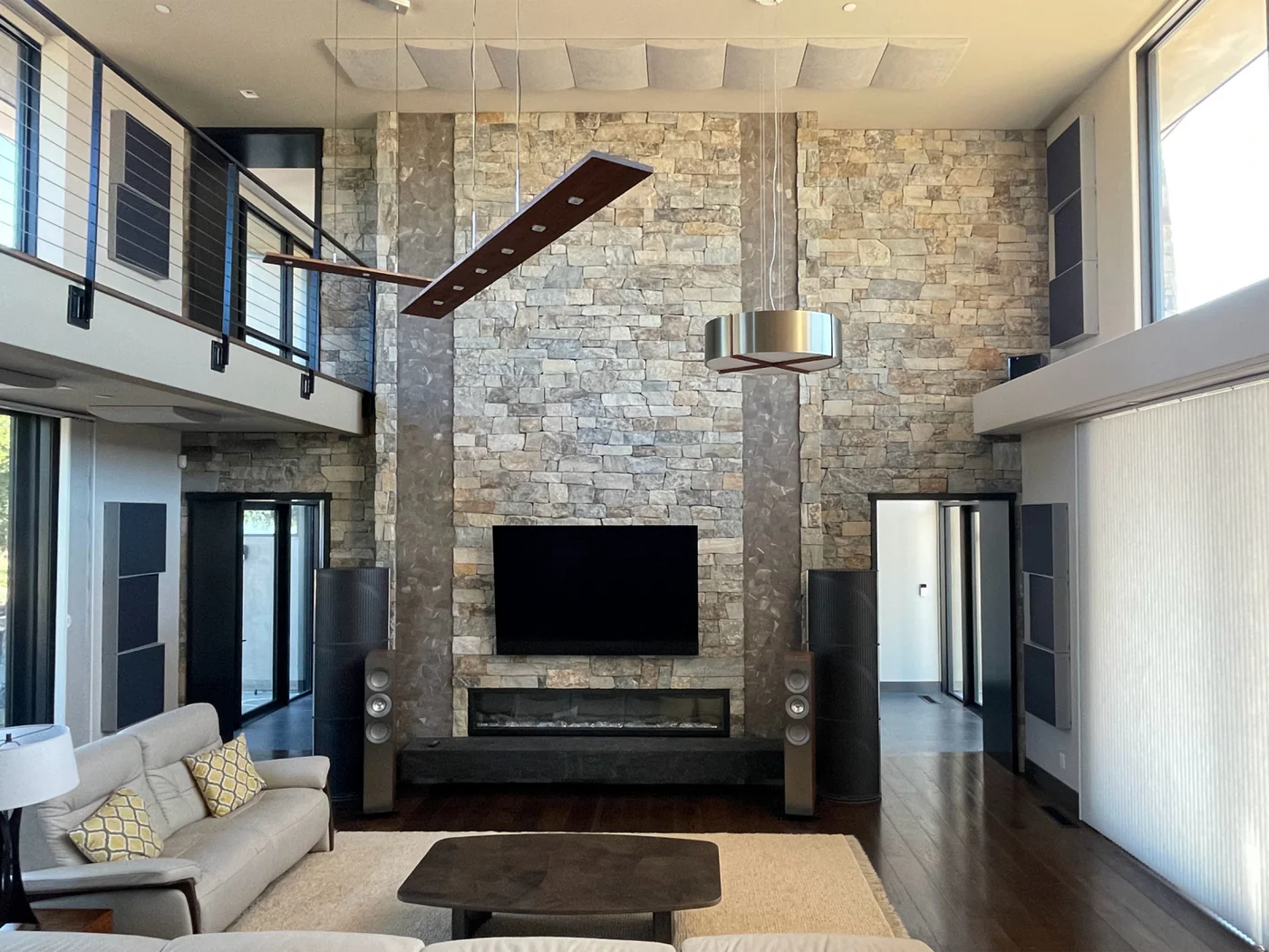 ホームリビング